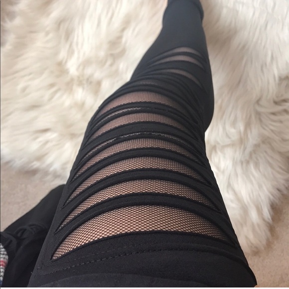 Black High Waist Mesh Trimmed Cutout Leggings - Picture 2 of 2